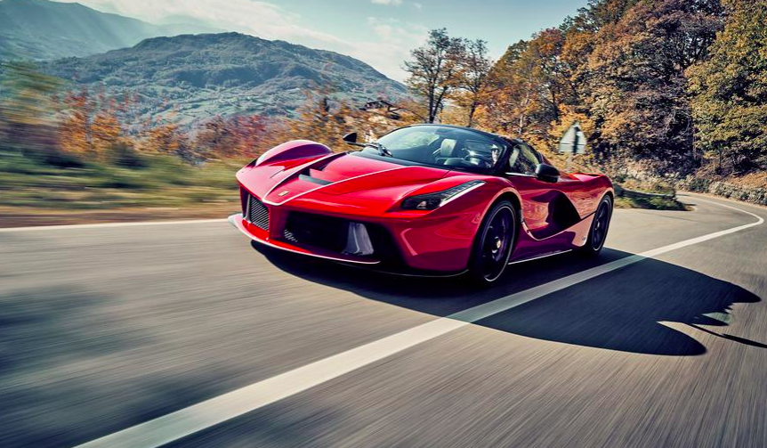 Новенький гибрид Ferrari будет самым мощным дорожным авто компании