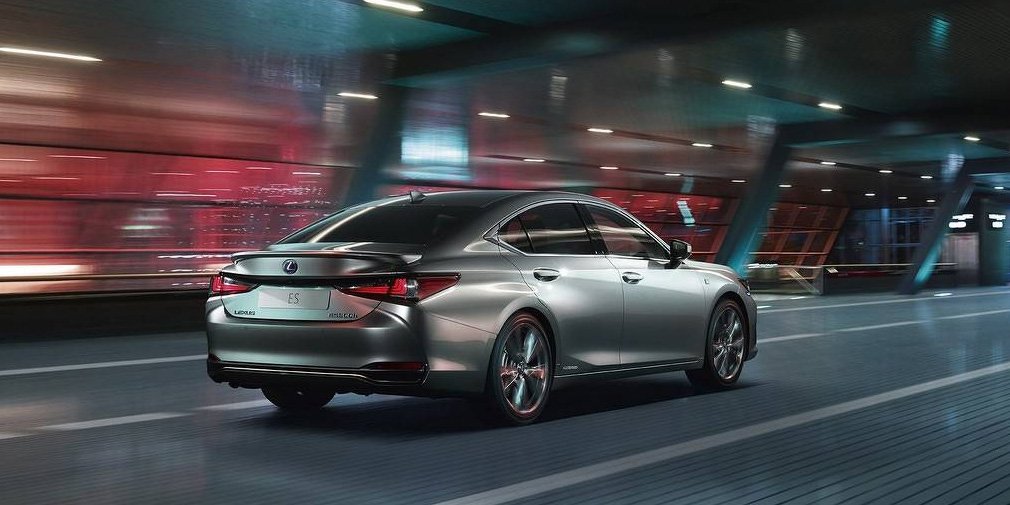 Новая генерация Lexus ES станет гибридом