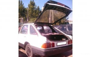 Ford Sierra 1988 №1002 купить в Днепропетровск